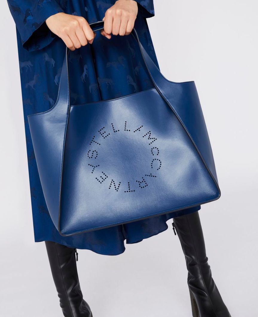 Four beautiful vegan bags for sustainable winter chic